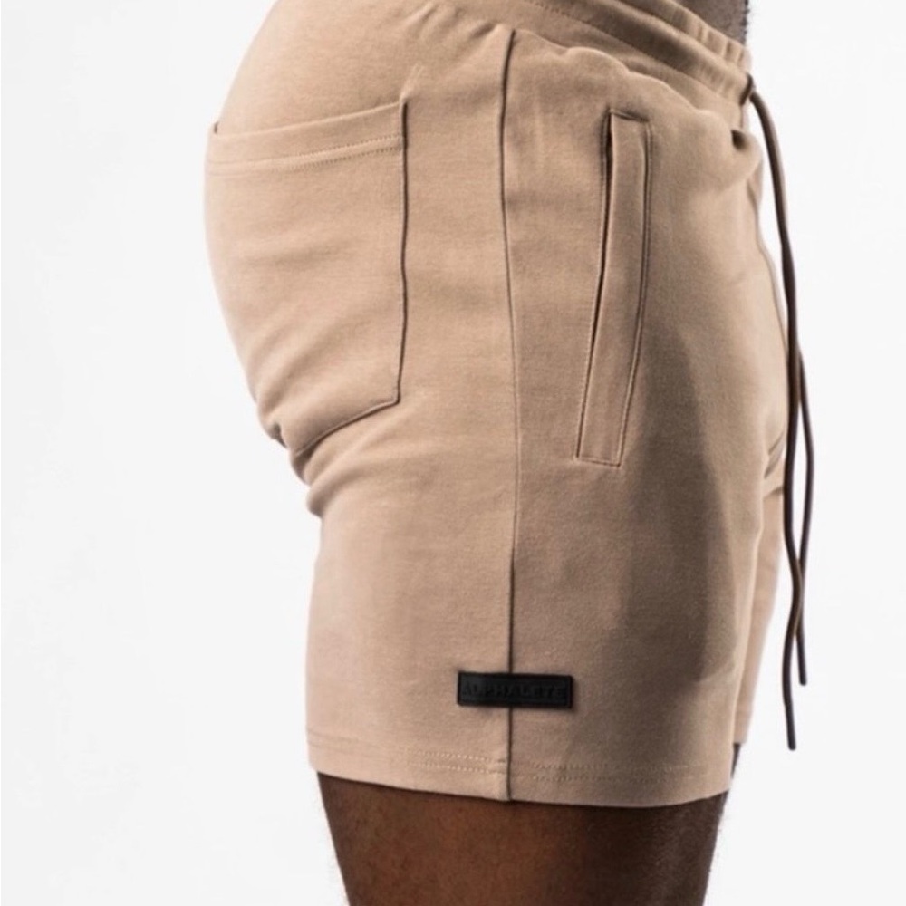 Alphalete Men's Identity Shorts - Tan